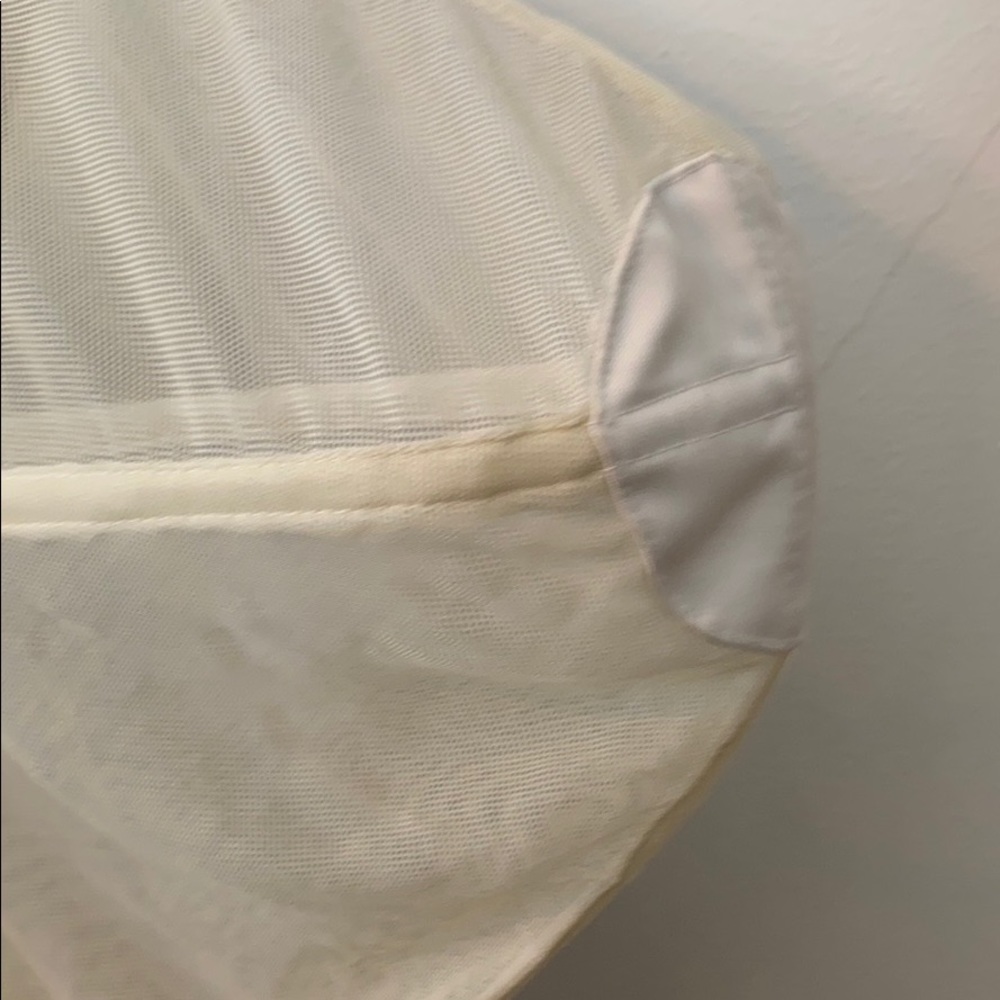 Belle N. Matisse Avant-Garde B And W Mesh Top - image 6